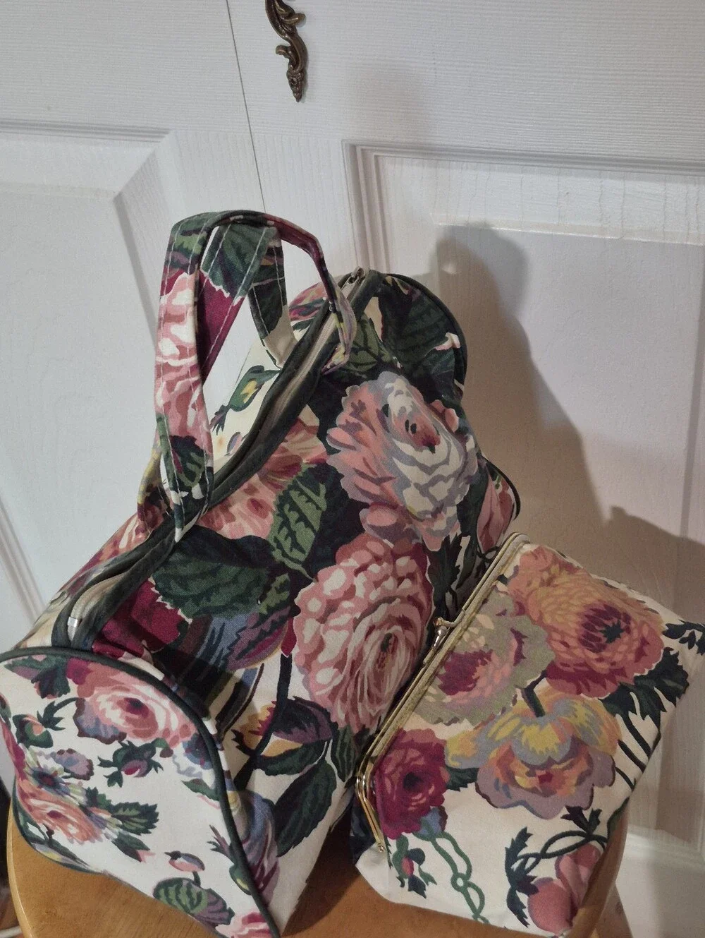 Vintage cosmetics and toiletry floral duffel bag and matching kisslock